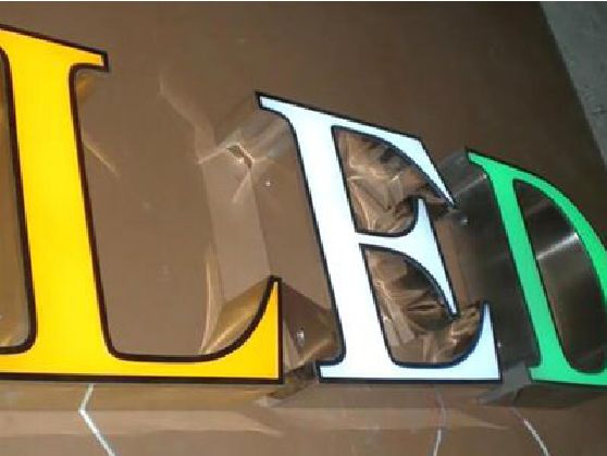 宜章介绍LED招牌的基础知识。