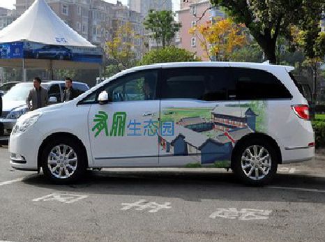 宜章户外车贴喷绘如何保持效果?